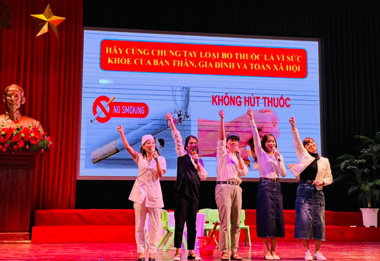 Phần thi của các đội tham gia.