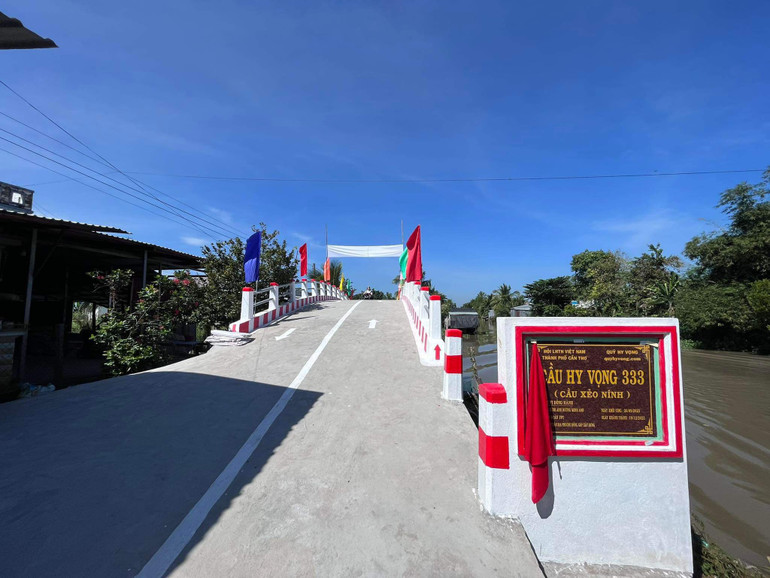 Cầu Hy vọng 333 vừa được khánh thành đưa vào sử dụng.