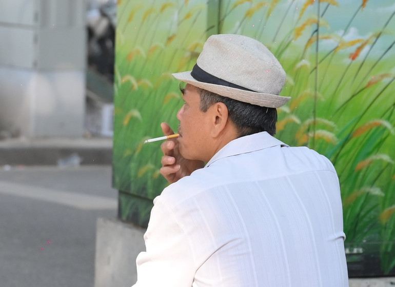 Tuy đã đạt những kết quả quan trọng, nhưng tỷ lệ người trưởng thành ở Việt Nam hút thuốc vẫn ở mức cao.