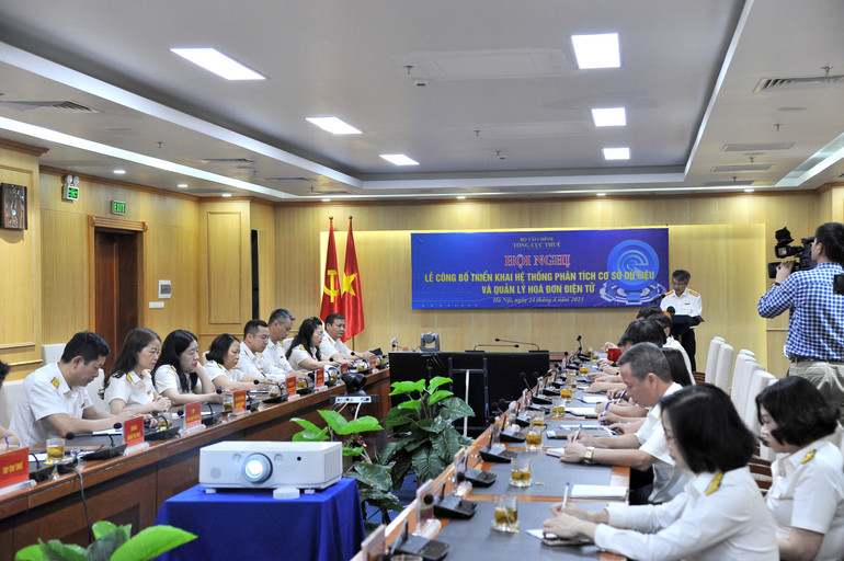 Hội nghị trực tuyến công bố triển khai “Hệ thống phân tích cơ sở dữ liệu và quản lý hóa đơn điện tử”.