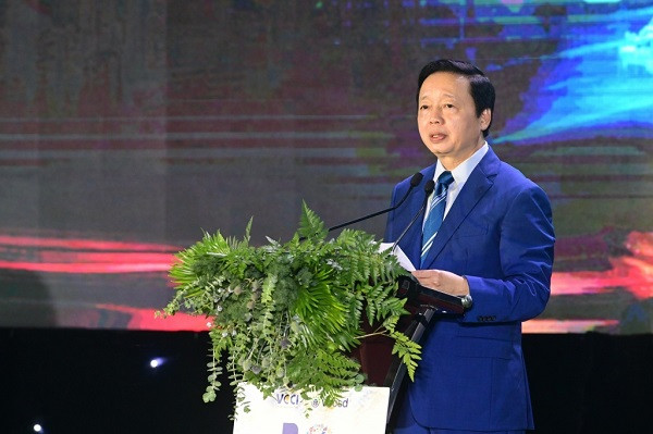 Phó Thủ tướng Chính phủ Trần Hồng Hà phát biểu tại Diễn đàn Doanh nghiệp phát triển bền vững Việt Nam (VCSF) 2023. Ảnh: VCCI