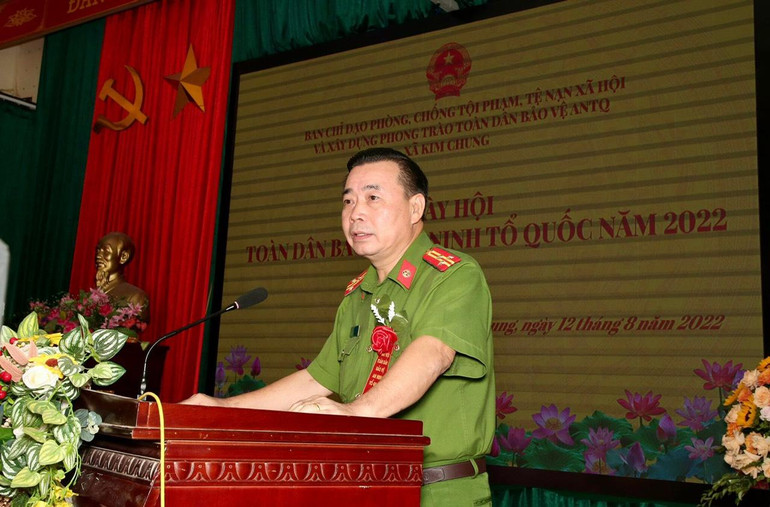 Thượng tá Nguyễn Ngọc Mẽ phát biểu tại ngày hội