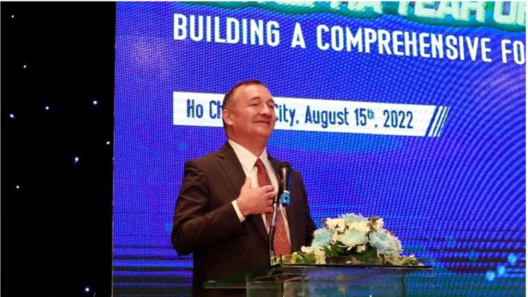 Ông Warrick Cleine - Chủ tịch kiêm Tổng giám đốc KPMG gửi lời chúc mừng đến Ban lãnh đạo SBT và đội ngũ dự án.