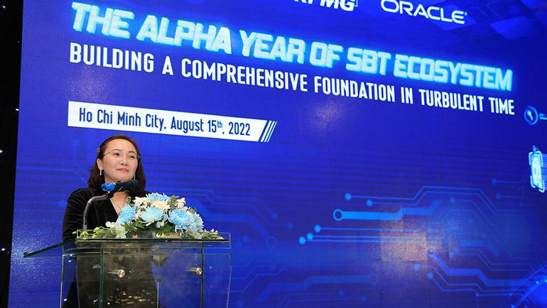 Bà Đặng Huỳnh Ức My, Phó Chủ tịch Hội đồng quản trị SBT, phát biểu khai mạc sự kiện.