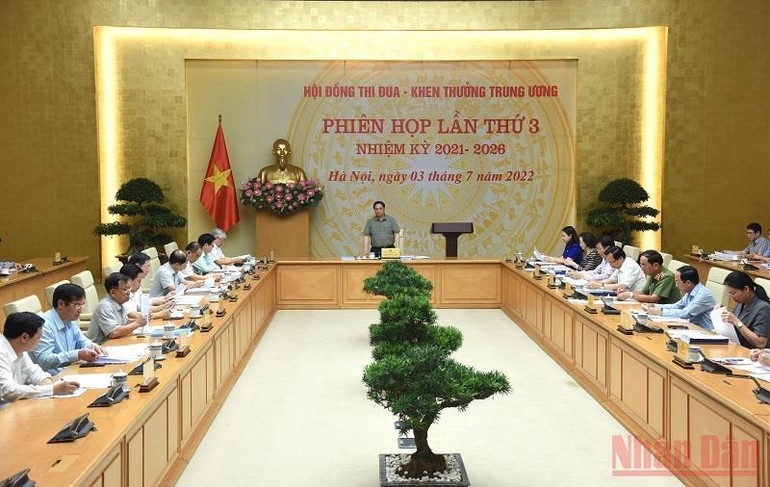 Quang cảnh phiên họp. (Ảnh: TRẦN HẢI) Làm tốt công tác thi đua để truyền cảm hứng, lan tỏa giá trị trong sự nghiệp xây dựng, bảo vệ tổ quốc -0