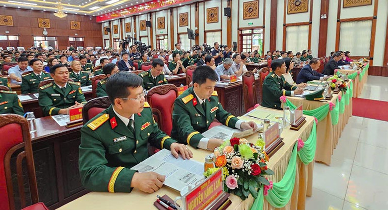 Các đại biểu dự lễ kỷ niệm. Các đại biểu dự lễ kỷ niệm.