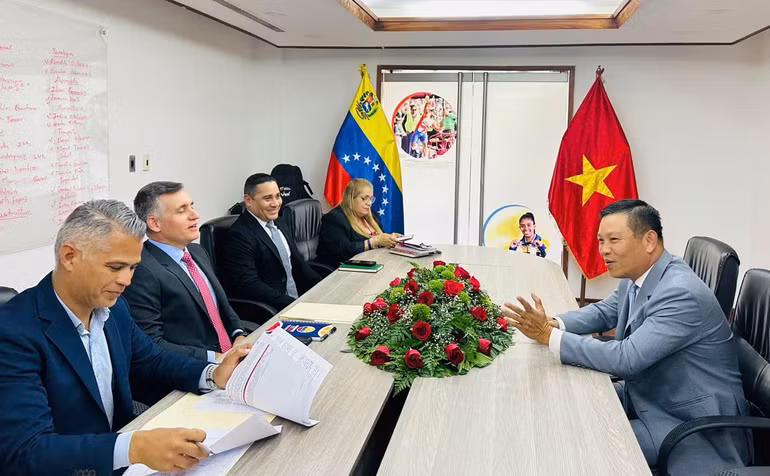 Toàn cảnh buổi làm việc (Ảnh: Đại sứ quán Việt Nam tại Venezuela)