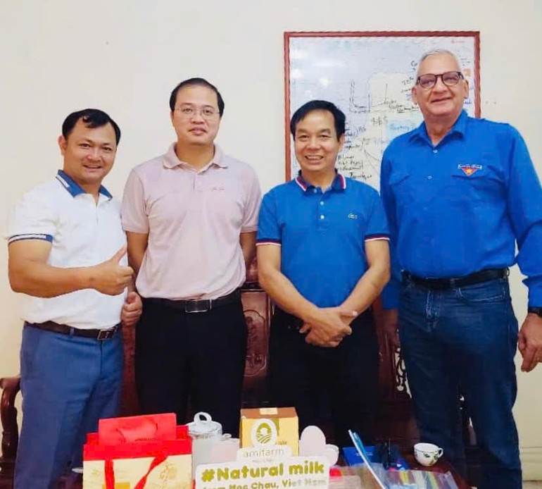 Các doanh nghiệp Việt Nam gặp đối tác Venezuela (Ảnh: Đại sứ quán Việt Nam tại Venezuela)