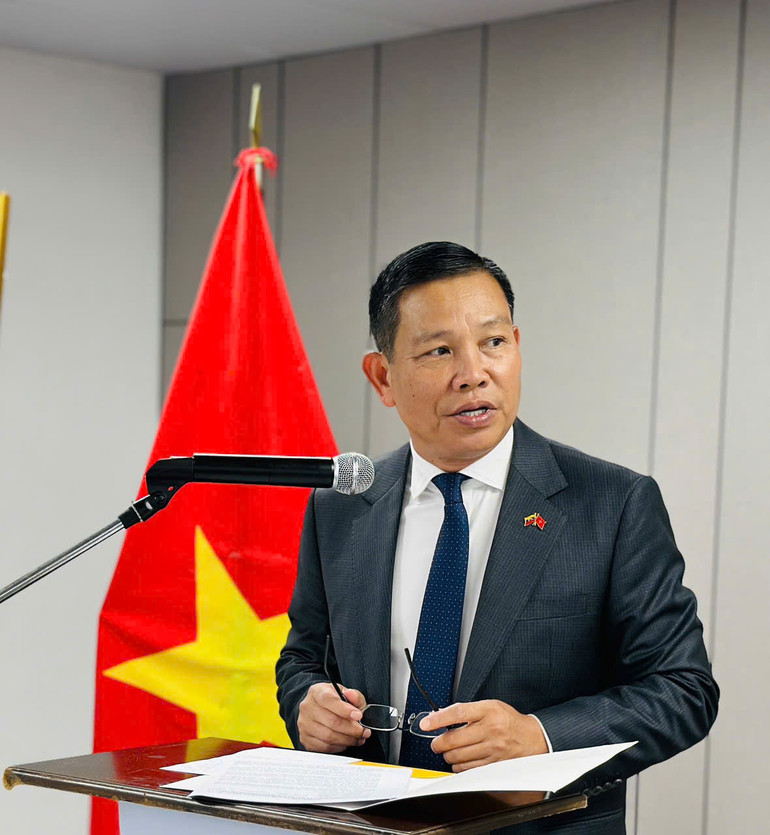 Đại sứ Việt Nam tại Venezuela Vũ Trung Mỹ phát biểu tại sự kiện (Ảnh: Đại sứ quán Việt Nam tại Venezuela)