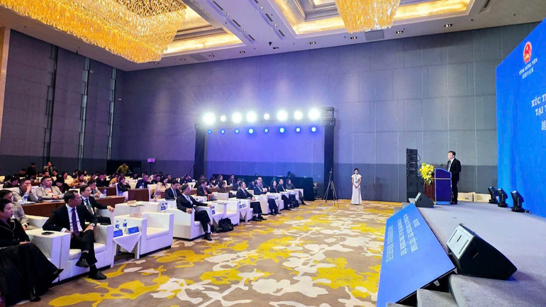 Toàn cảnh hội nghị.