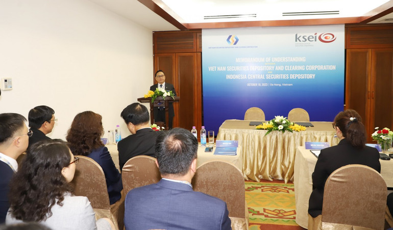 Toàn cảnh buổi lễ ký kết Biên bản ghi nhớ hợp tác giữa VSDC và KSEI. Ảnh: Duy Thái.