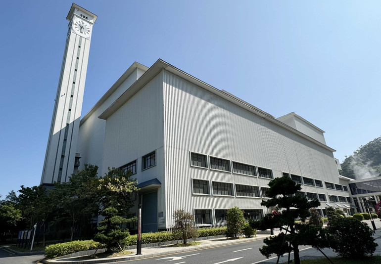 Nhà máy Điện rác Bác La được xây dựng theo mô hình công viên sinh thái.