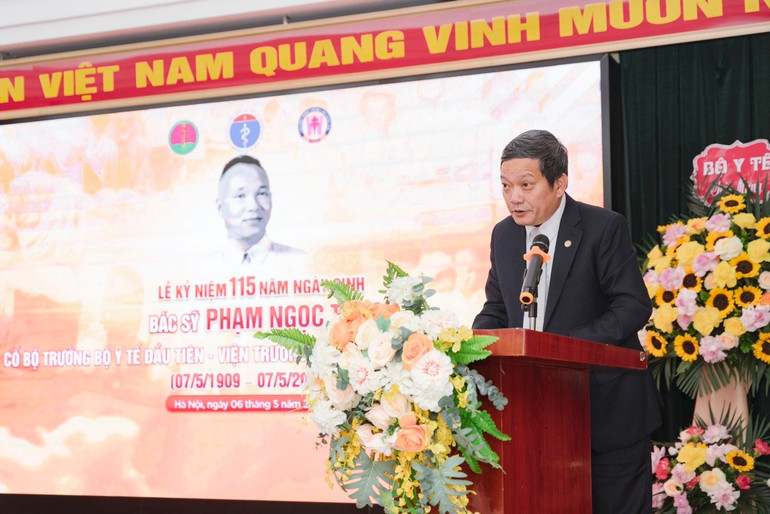 Giám đốc Bệnh viện Phổi Trung ương, Trưởng ban Điều hành Chương trình chống Lao quốc gia, Tiến sĩ, bác sĩ cao cấp Đinh Văn Lượng phát biểu