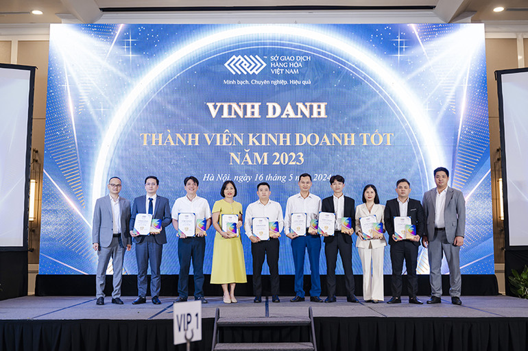 Các thành viên thị trường xếp hạng tốt năm 2023