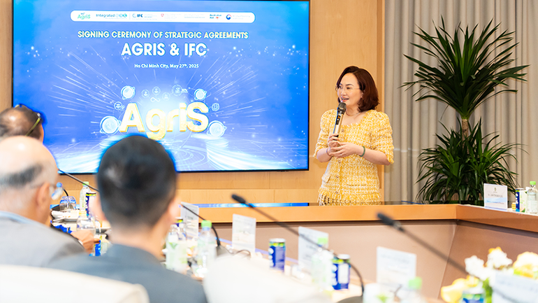 Bà Đặng Huỳnh Ức My khẳng định hợp tác với IFC là nền tảng để xây dựng hệ thống quản trị môi trường-xã hội toàn diện, chuẩn quốc tế Bà Đặng Huỳnh Ức My khẳng định hợp tác với IFC là nền tảng để xây dựng hệ thống quản trị môi trường-xã hội toàn diện, chuẩn quốc tế