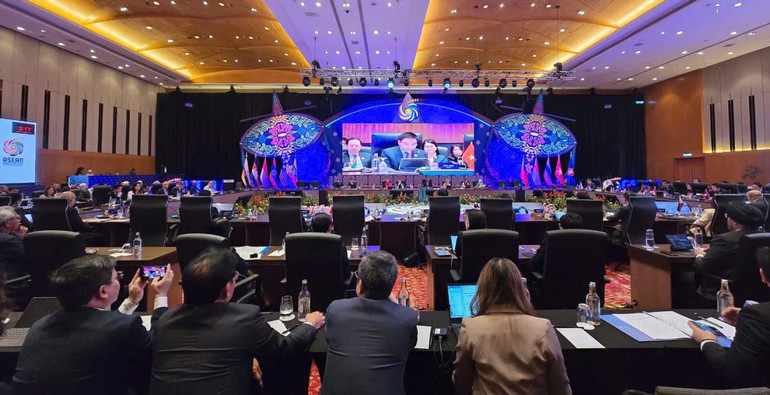 Bộ trưởng Tài chính Việt Nam Nguyễn Văn Thắng phát biểu tại hội nghị.