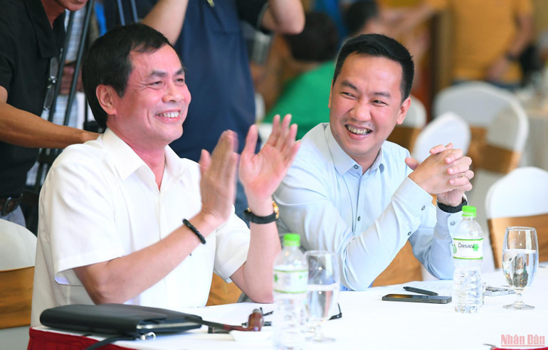  Cuộc thi Giọng hát hay phóng viên thường trú Báo Nhân Dân lần thứ Nhất. -0