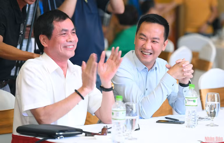  Cuộc thi Giọng hát hay phóng viên thường trú Báo Nhân Dân lần thứ Nhất. -0