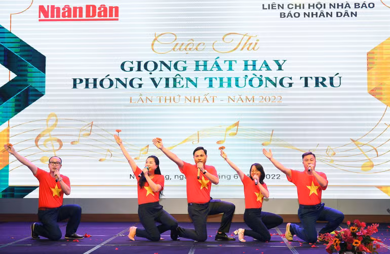  Cuộc thi Giọng hát hay phóng viên thường trú Báo Nhân Dân lần thứ Nhất. -0