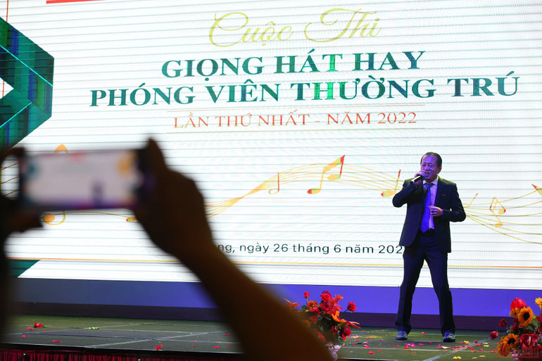  Cuộc thi Giọng hát hay phóng viên thường trú Báo Nhân Dân lần thứ Nhất. -0