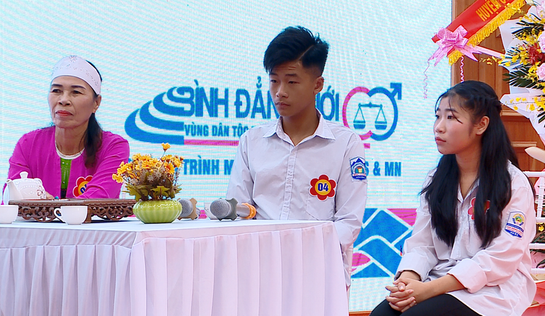 Học sinh là đối tượng tham gia tích cực và được hướng tới trong các sự kiện tuyên truyền bình đẳng giới ở các vùng sâu, vùng xa của Hà Nội.