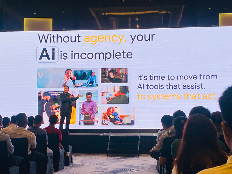 Ông Nguyễn Đức Toản, Giám đốc quốc gia Google Cloud Việt Nam chia sẻ những xu hướng mới của AI.