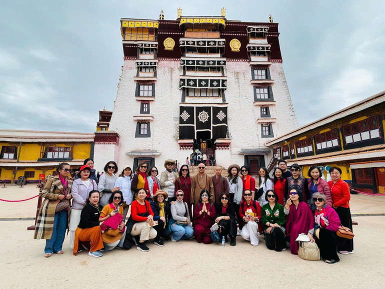 “Bhutan - vương quốc hạnh phúc’ là một trong những hành trình khám phá văn hóa, thiên nhiên đặc sắc được du khách quan tâm.