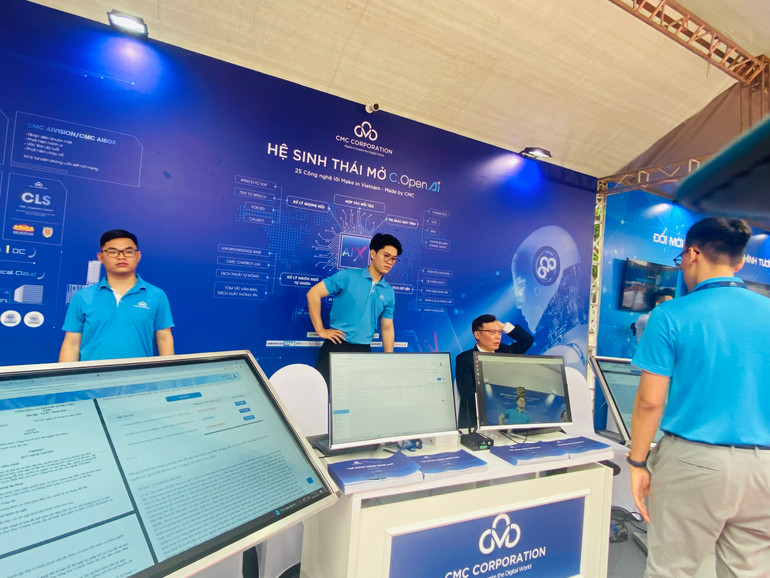 Tập đoàn Công nghệ CMC là một trong những đơn vị tiên phong, dẫn dắt chuyển đổi số quốc gia và chuyển đổi AI tại Việt Nam.