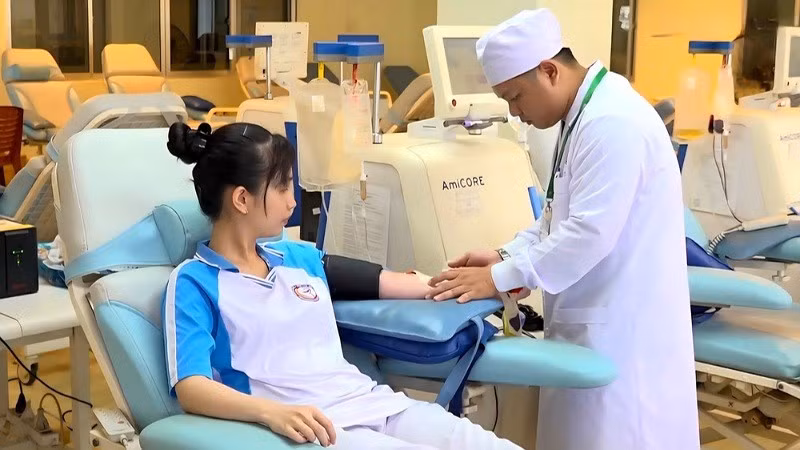 Người dân Cần Thơ tham gia hiến máu tình nguyện.