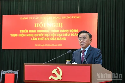 Đồng chí Trần Cẩm Tú, Ủy viên Bộ Chính trị, Thường trực Ban Bí thư, Bí thư Đảng ủy các cơ quan Đảng Trung ương phát biểu kết luận hội nghị. (Ảnh: DUY LINH)