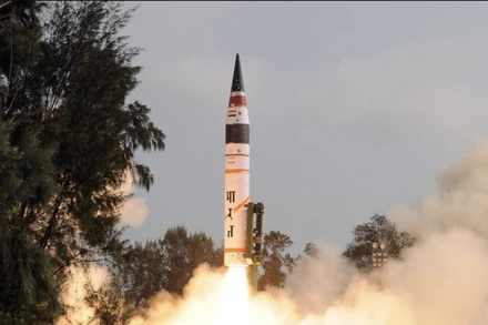 [Video] Ấn Độ hiện đại hoá quốc phòng với tên lửa Agni-5