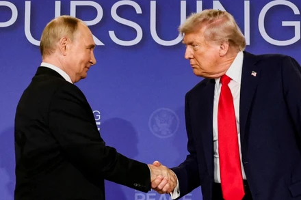 [Video] Tổng thống Nga V. Putin đóng góp 1 tỷ USD vào Hội đồng Hoà Bình của Mỹ