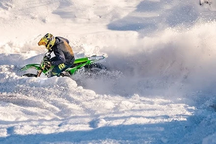 [Video] Sôi động giải đua xe địa hình giữa giá rét âm 32 độ C tại Latvia