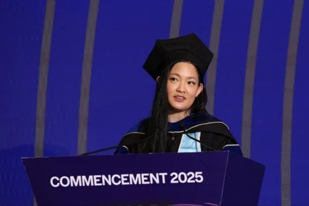 [Video] Cô gái gốc Việt trở về Việt Nam sau chuyến bay lịch sử vào vũ trụ