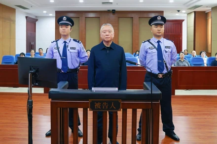 [Video] Trung Quốc tử hình treo cựu quan chức tham nhũng 17 tỉ USD