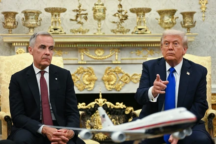 [Video] Mỹ tuyên bố chấm dứt toàn bộ đàm phán thương mại với Canada