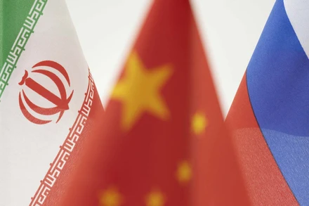 [Video] Tehran xác nhận đang “phối hợp quân sự” với Moskva, Bắc Kinh