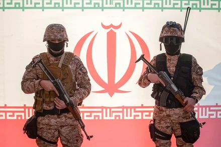 [Video] Tranh cãi quanh thông tin Iran bắt giữ nhiều lính Mỹ