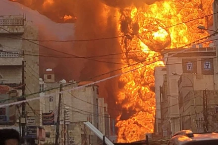 [Video] Israel tung loạt không kích mới vào Yemen, gây thương vong hơn 70 người 