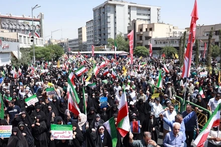 [Video] Người dân Iran tổ chức hàng loạt cuộc tuần hành ủng hộ chính quyền 