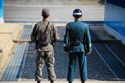 [Video] Hàn Quốc tái lập tuyến gác tại DMZ 