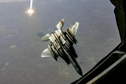 [Video] Mỹ xác nhận 3 tiêm kích F-15 rơi do Kuwait bắn nhầm