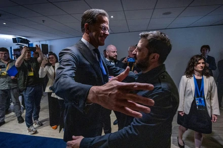 [Video] EU mở rộng hậu thuẫn, Ukraine tăng tốc sản xuất vũ khí