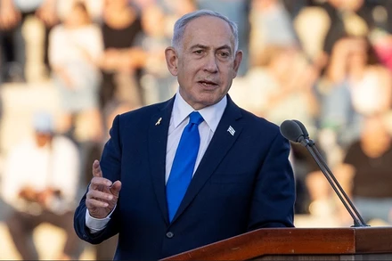 [Video] Thủ tướng Israel B. Netanyahu đệ đơn xin ân xá lên Tổng thống