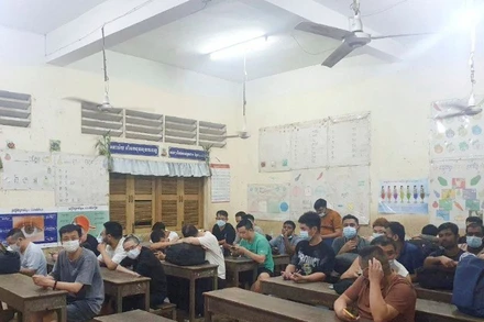 [Video] Hơn 2200 nghi phạm lừa đảo trực tuyến bị bắt giữ tại Campuchia 