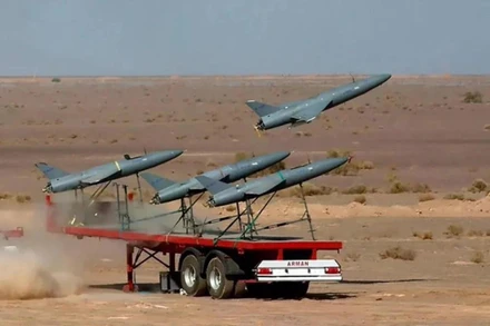 [Video] Iran phóng hơn 100 UAV trả đũa Israel