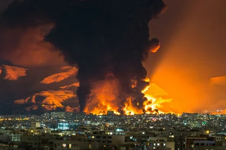 [Video] Iran và Hezbollah tấn công hiệp đồng quy mô lớn vào Israel