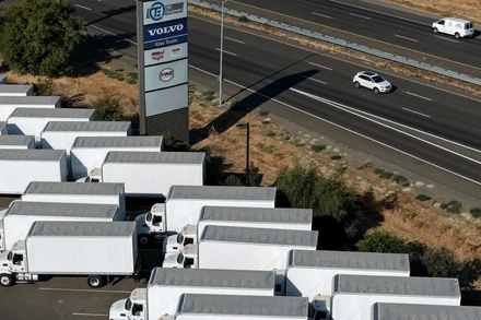 [Video] Mỹ áp mức thuế mới với xe tải nhập khẩu