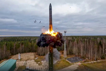 [Video] Belarus tiết lộ tên lửa Oreshnik của Nga xuất hiện trong tập trận Zapad-2025