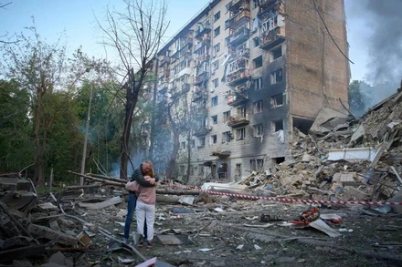 [Video] Kiev, Ukraine chìm trong lửa đạn sau đợt tập kích UAV lớn nhất